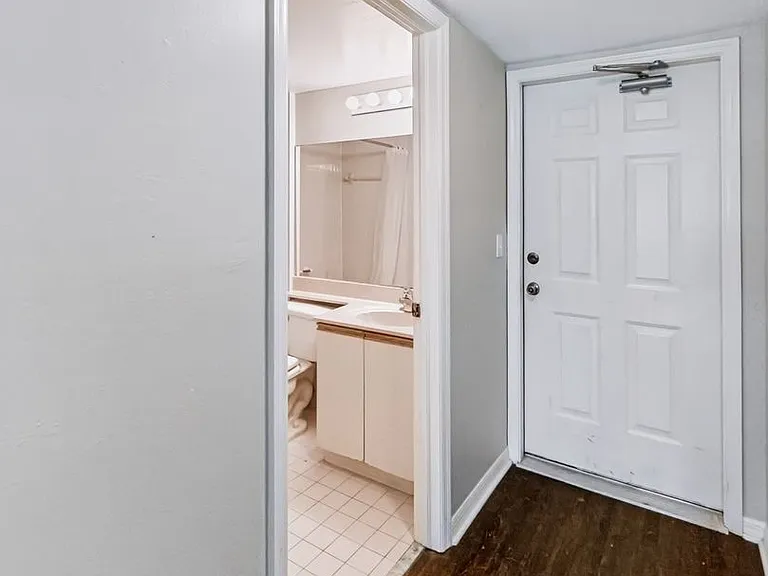 191 Bennington Dr #3 — Photo 35