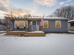 5117 Hughes Rd, Lansing, MI 48911