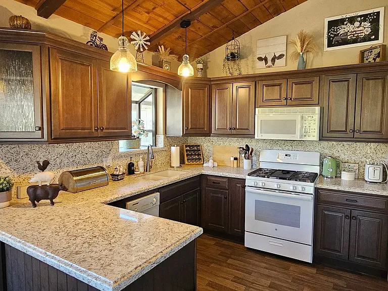 37 Oak Pl — Photo 8