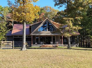 816 River Bluffs Rd, Jamestown, TN 38556