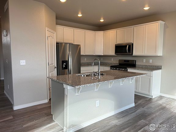 3rd image of 5640 Olathe Ave