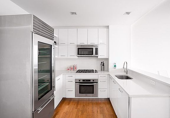 4th image of 635 W 42nd St APT 29D