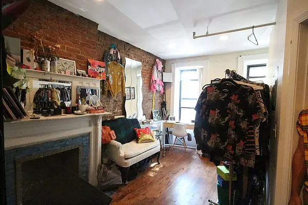 Rented by Rental Solutions Inc | media 15