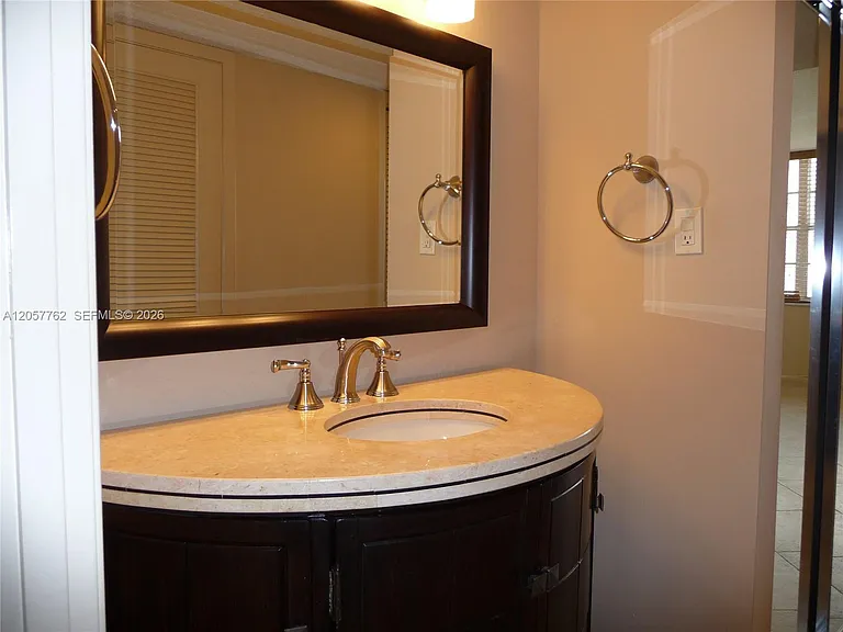 18071 Biscayne Blvd #603 — Photo 20