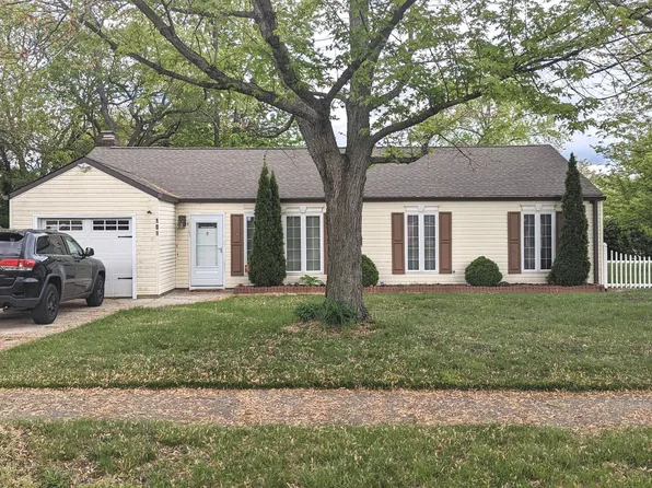 101 Wisteria Ln, Carneys Point, NJ 08069
