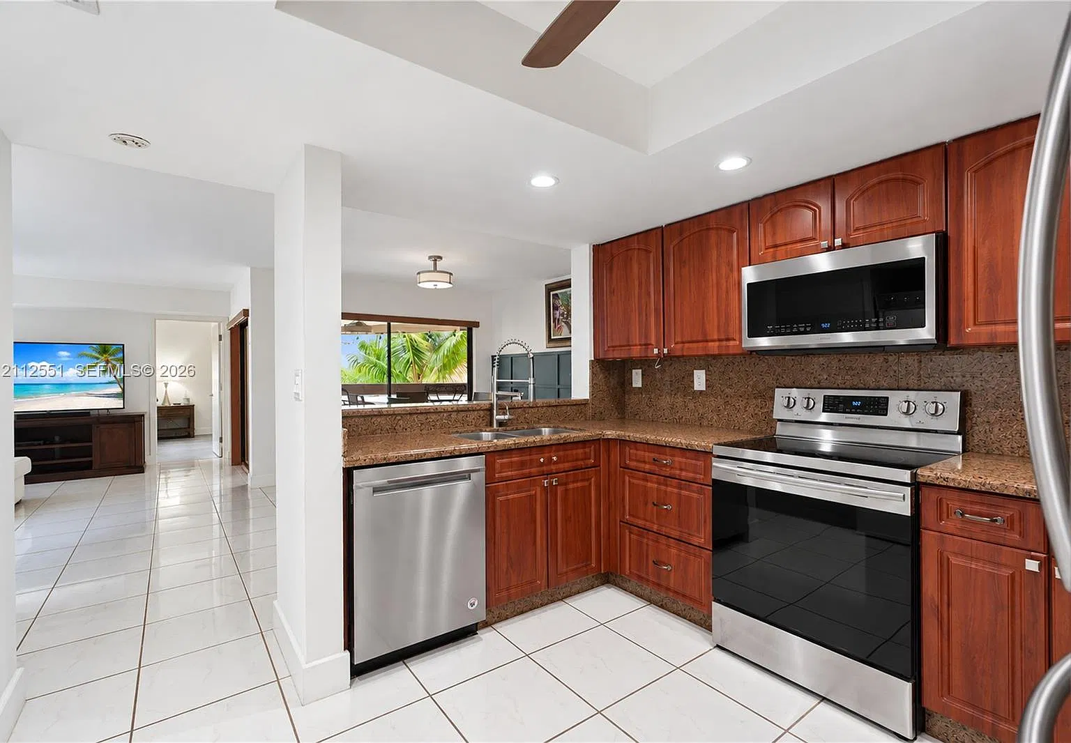 Kenland Bend South Condo — Photo 4
