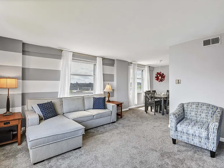 11850 Edgewater Dr #820 — Photo 8