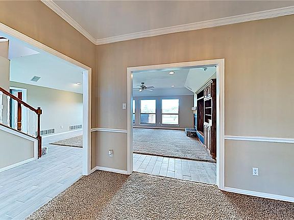 2nd image of 1101 Colina Vista Ln