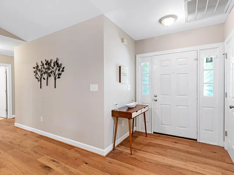 113 Wethersfield Dr — Photo 22