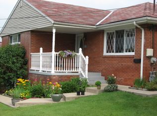 110 Dolores Dr, Pittsburgh, PA 15223