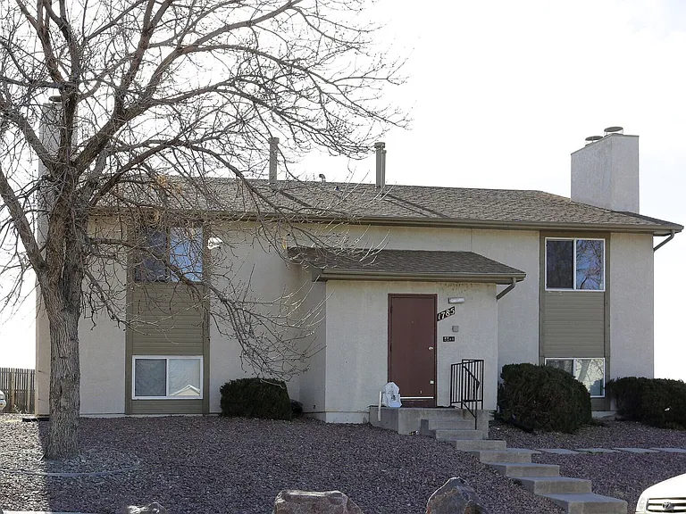 Welcome to 1785 Zebulon Dr Comfortable Living with Mountain Views — Photo 1