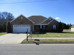 1468 Woodside Dr, Lebanon, TN 37087