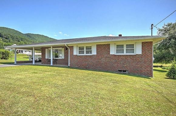 1st image of 230 Banjo Dr
