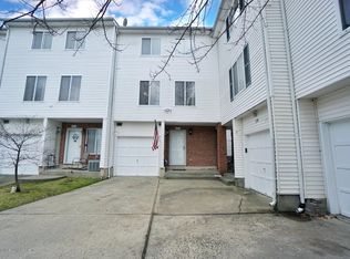 177 Aspen Knolls Way, Staten Island, NY 10312