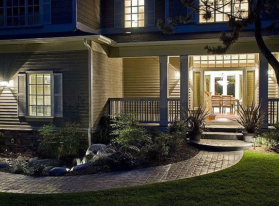 Close to parks, library, Mercer Island schools, shopping and dining!