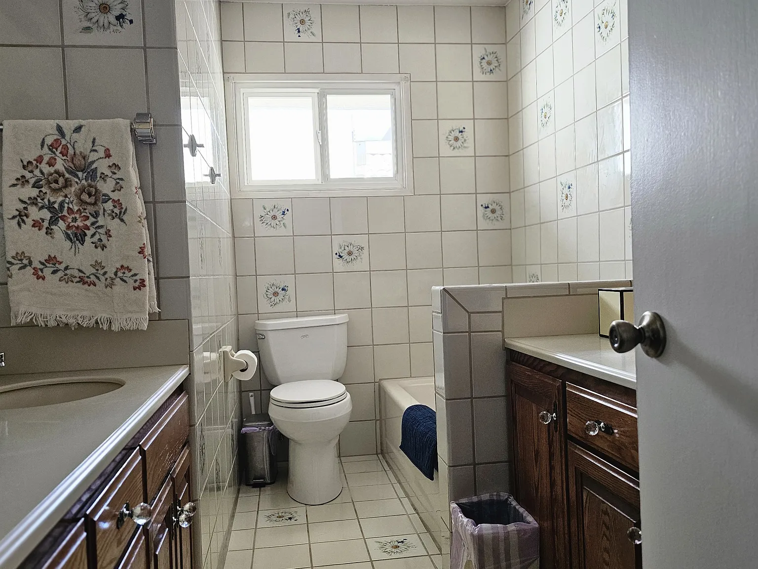 17565 Santa Monica Cir — Photo 3