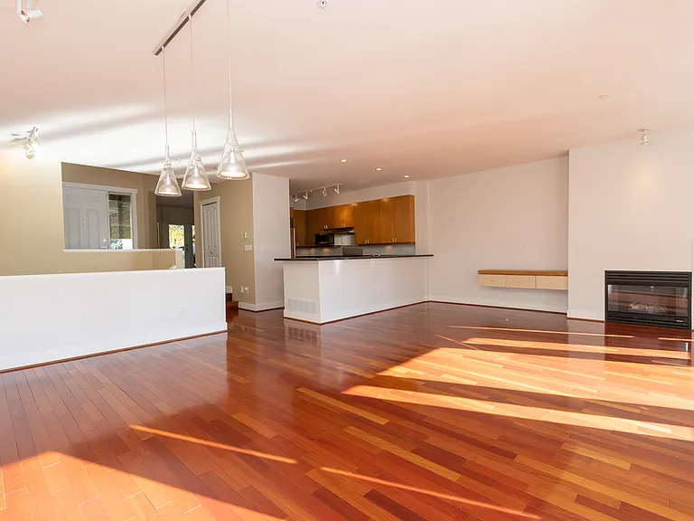 2491 Folkestone Way — Photo 8