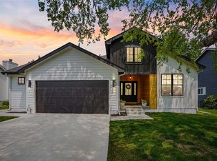 519 W Mills St, Winterset, IA 50273
