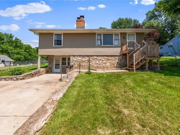 1219 S Spring St, Independence, MO 64055