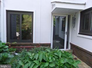 1720 Oakwood Ter APT 8G, Penn Valley, PA 19072