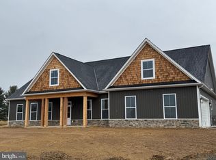 58 Dibble Rd, Bunker Hill, WV 25413