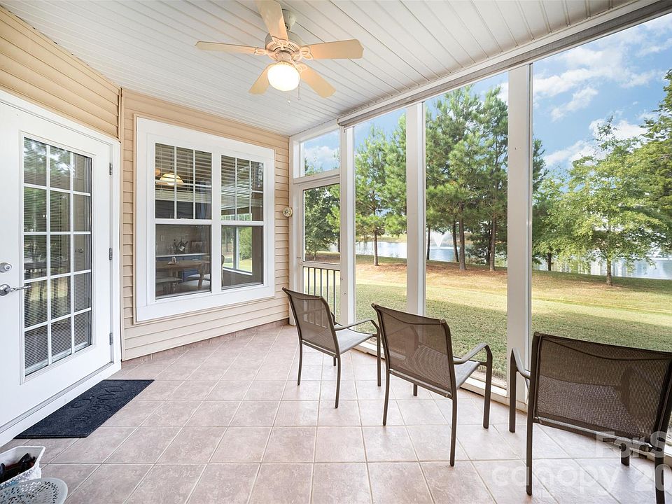 1st image of 44429 Oriole Dr Unit 102