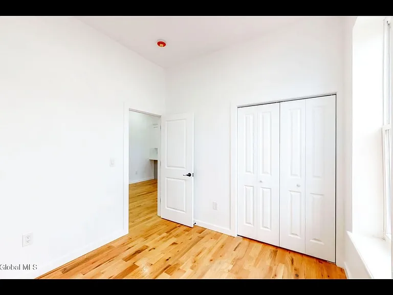 28 White St #1 — Photo 12