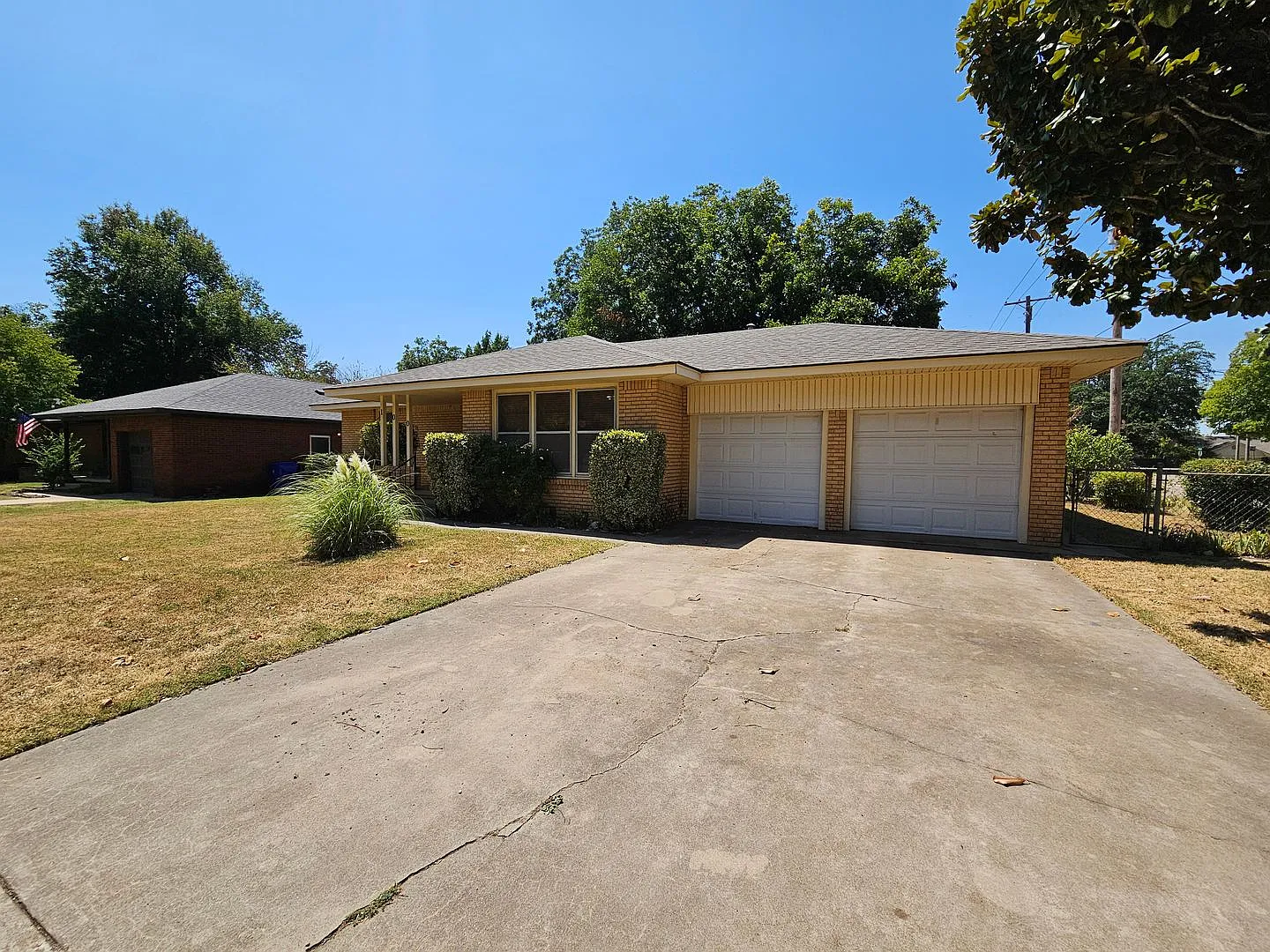 (3) Bed/(1/5) Bath in South-Central Norman Avail NOW! — Photo 2