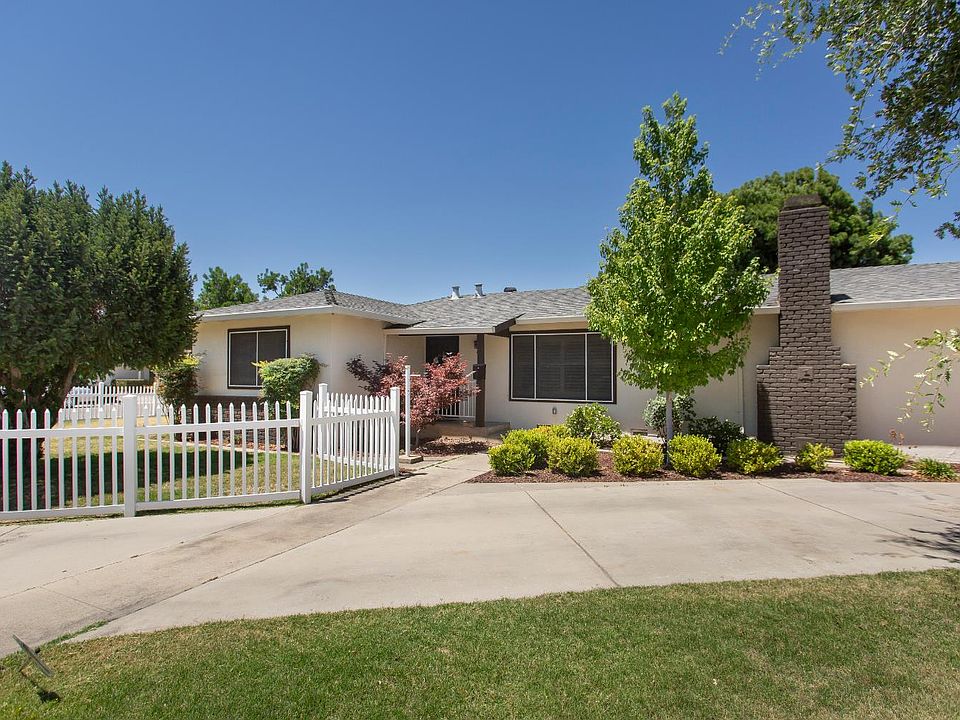 1st image of 1709 Brenda Way