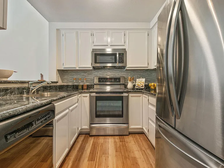 25 Cypress Pl — Photo 11