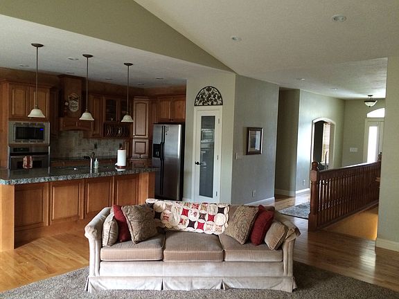 kitchen island /entry hall