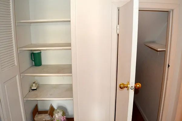Rented by Oak Tree LLC | media 10
