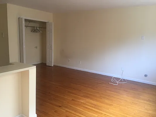 Rented by PMG Real Estate  | media 6