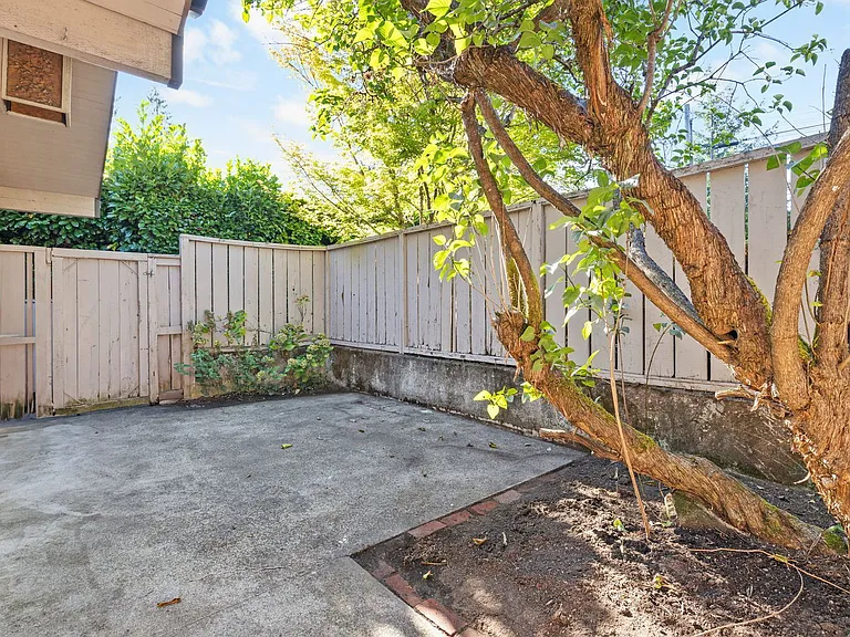 6780 SW Canyon Ter #3 — Photo 14