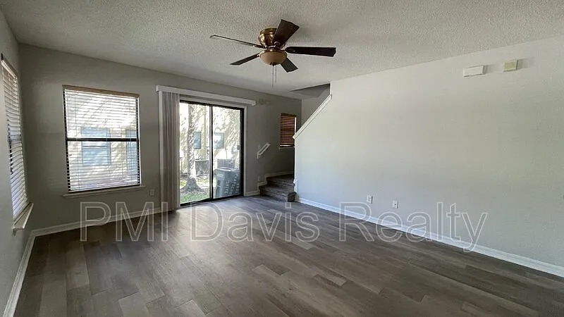 3 bed, 2.5 bath, 1508 sqft, $1,475 — Photo 4