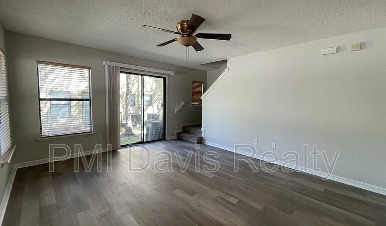 4609 Playschool Dr — Photo 4