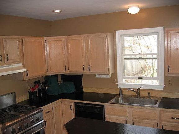 4th image of 198 Orchard Ln