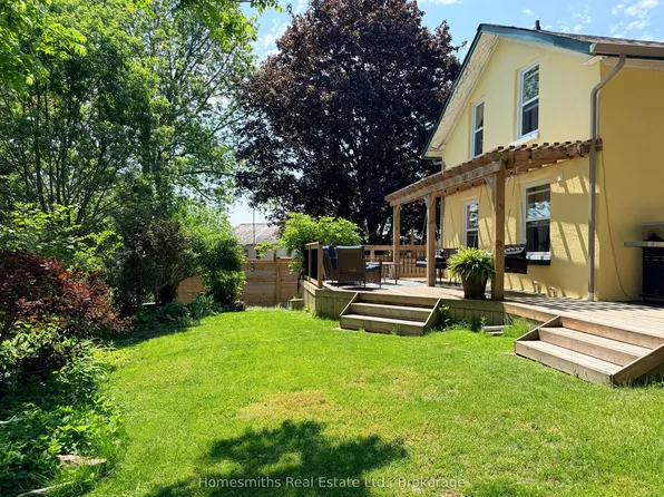 1002 Ontario St, Cobourg, ON K9A 3C7