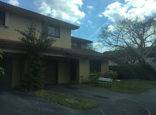 11607 SW 90th Ter, Miami, FL 33176