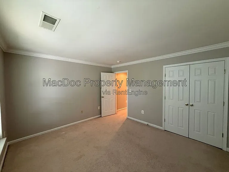 1404 Graham Dr — Photo 68