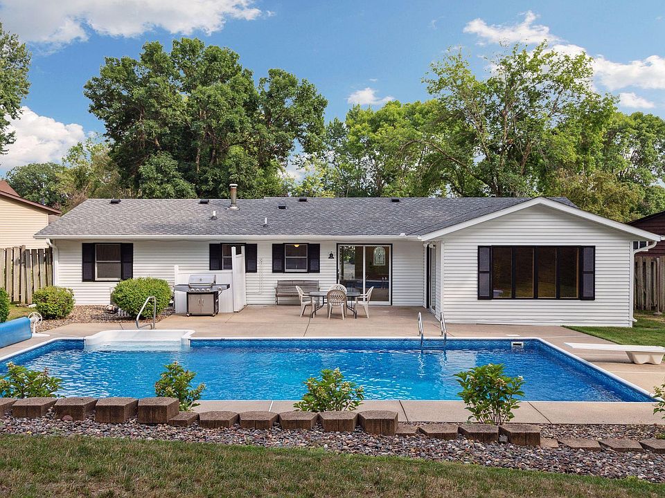 1st image of 14244 Oldfield Avenue Ct N