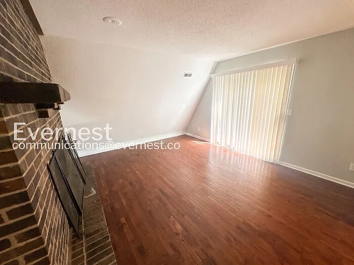 9805 N Wayne Ave — Photo 29