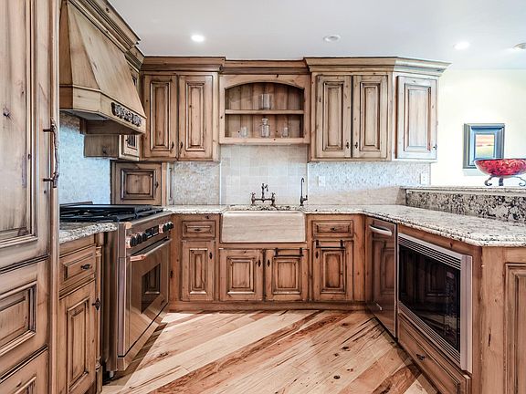 5th image of 7620 Royal St E #305