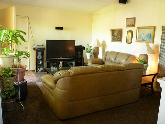 3rd image of 750 W Avenue H13