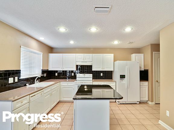 3rd image of 9742 Hazel Lake Dr