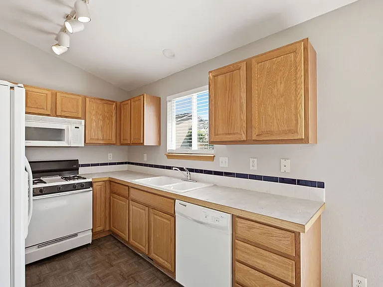 7026 Mount Nimbus St — Photo 10