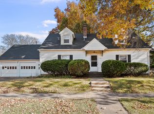 1911 1/2 21st St, Rock Island, IL