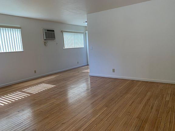 4th image of 123 W Beverly Pl APT A