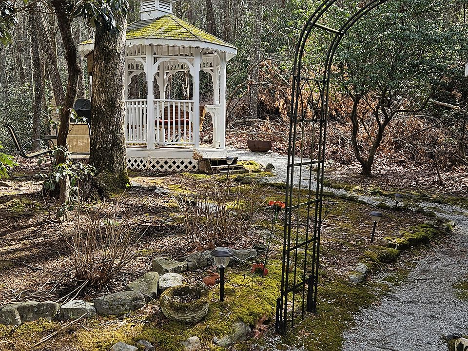 1st image of 159 Hidden Springs Rd
