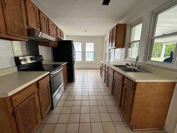 2nd image of 2202 Bisbee Ave